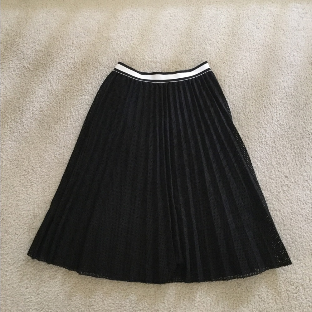 Black skirt